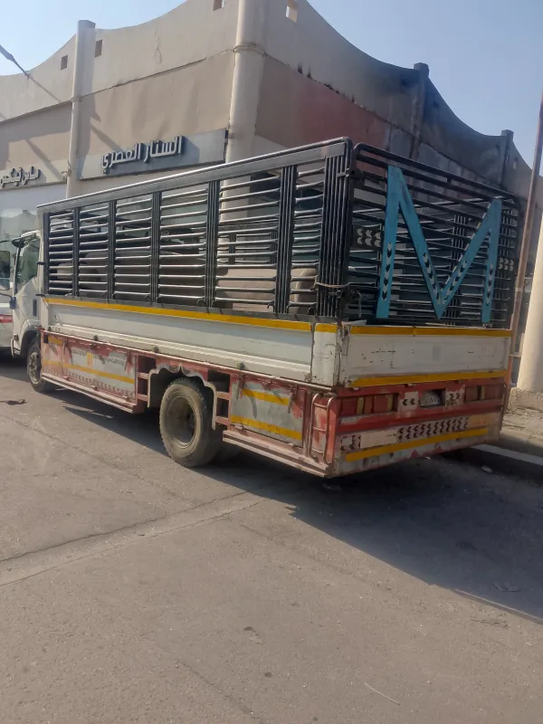 دينا طش الاثاث القديم بالرياض 0537486934