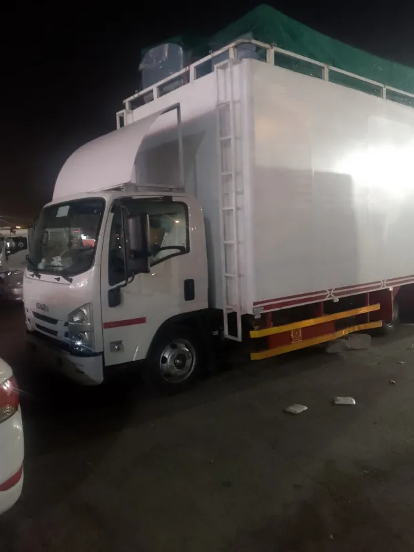 دينا طش الاثاث القديم بالرياض 0537486934