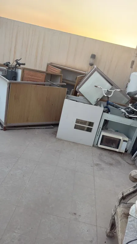 دينا طش الاثاث القديم بالرياض 0537486934