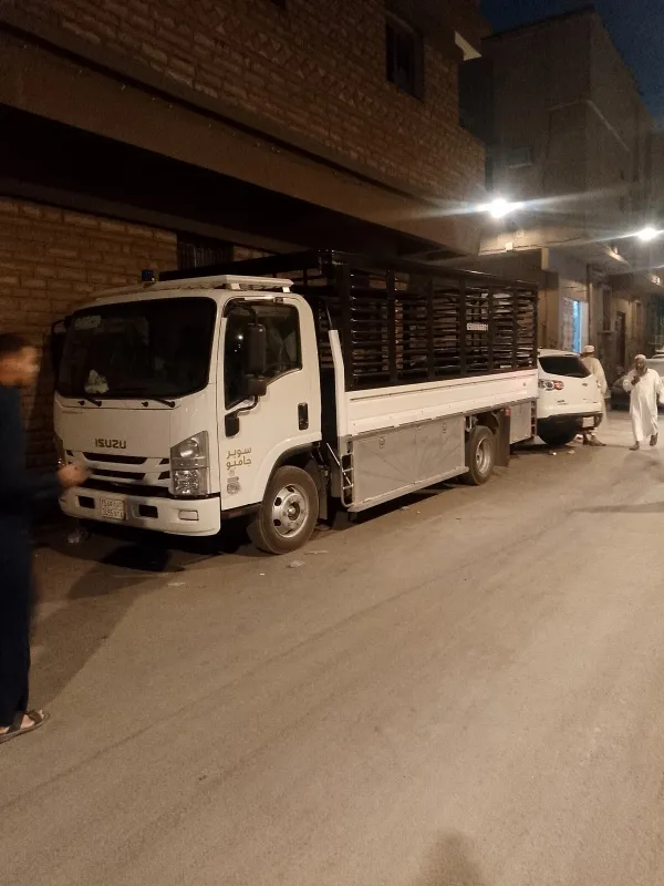 دينا طش الاثاث القديم بالرياض 0537486934