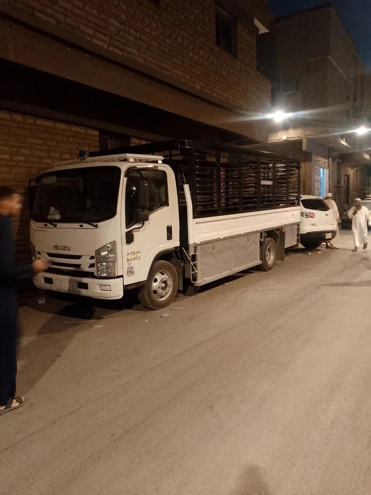 دينا طش الاثاث القديم بالرياض 0537486934 — الصورة 1