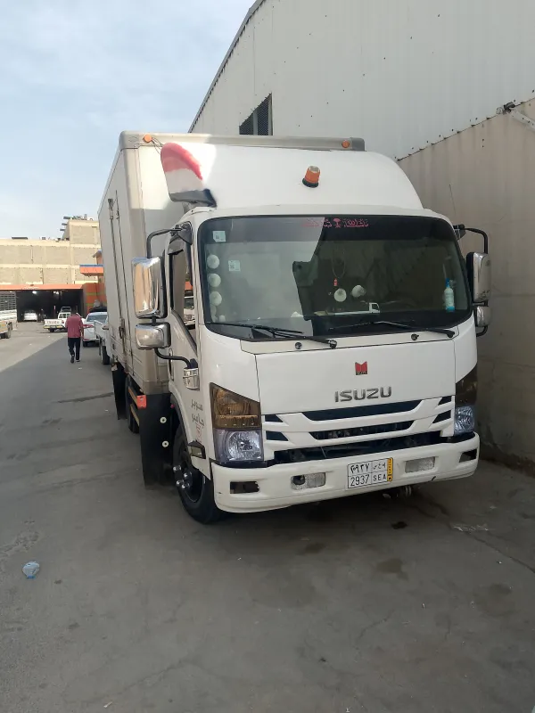 دينا طش الاثاث القديم بالرياض 0537486934